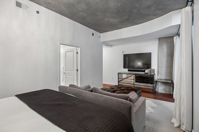 415 Church St Apt 1003, Nashville, TN 37219
