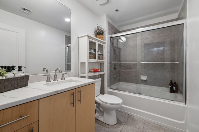 415 Church St Apt 1003, Nashville, TN 37219
