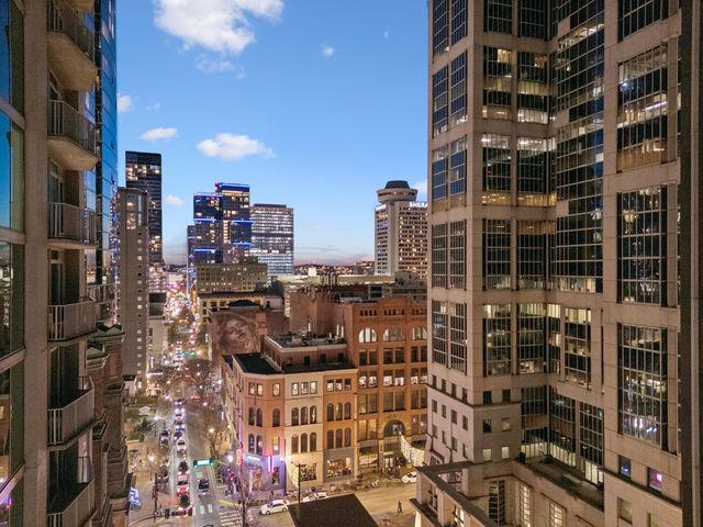 415 Church St Apt 1003, Nashville, TN 37219