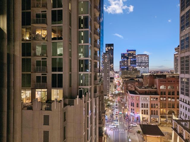 415 Church St Apt 1003, Nashville, TN 37219
