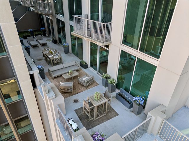 415 Church St Apt 1003, Nashville, TN 37219