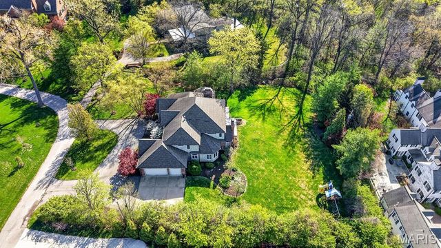 11 Fielding Road, Ladue, MO 63124