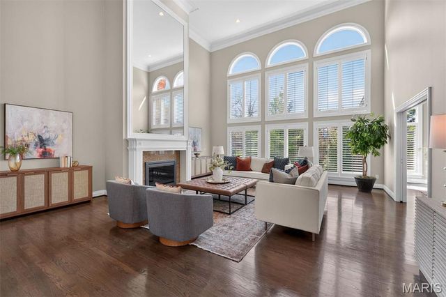 11 Fielding Road, Ladue, MO 63124