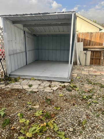 3219 Gulf Street 28, Bakersfield, CA 93308