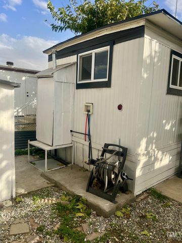 3219 Gulf Street 28, Bakersfield, CA 93308