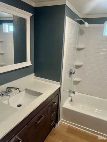 3219 Gulf Street 28, Bakersfield, CA 93308