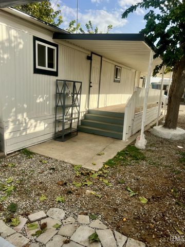 3219 Gulf Street 28, Bakersfield, CA 93308