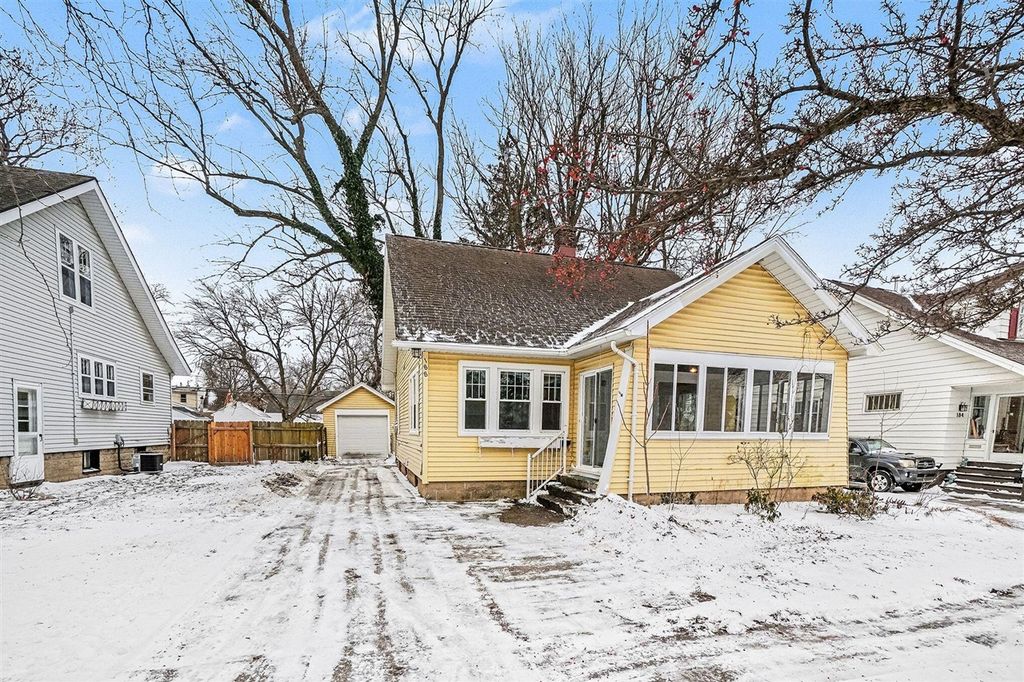 188 E 26th Street, Holland, MI 49423