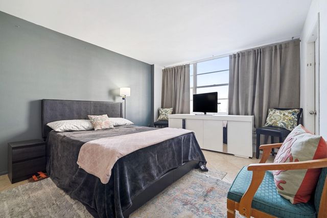 18021 Biscayne Boulevard 504, Aventura, FL 33160