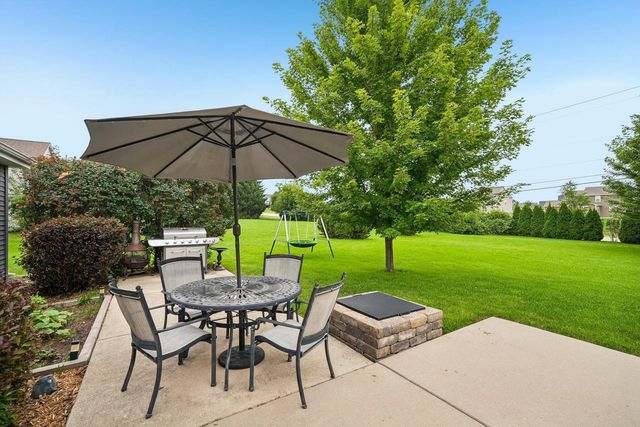 N64W13863 Cobblestone DRIVE, Menomonee Falls, WI 53051