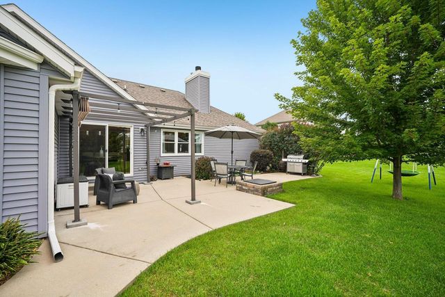N64W13863 Cobblestone DRIVE, Menomonee Falls, WI 53051