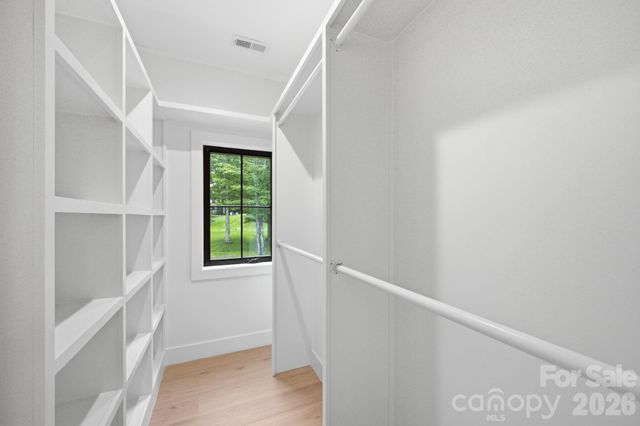 519 Rock Spring Circle, Sugar Mountain, NC 28604