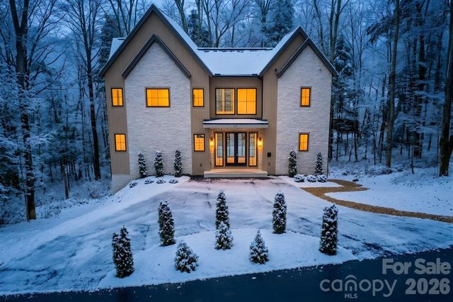 519 Rock Spring Circle, Sugar Mountain, NC 28604