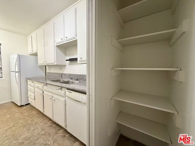 1507 Princeton Street F, Santa Monica, CA 90404