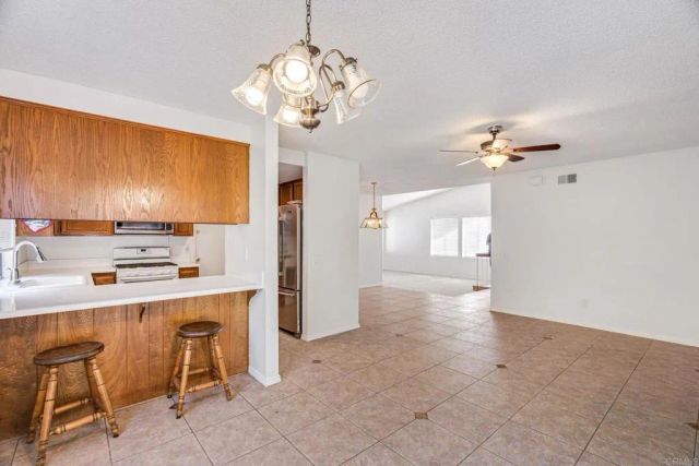 205 Camino Entrada, Chula Vista, CA 91910