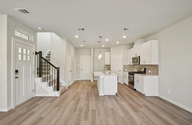 622 Sand Dollar Drive, Kemah, TX 77565