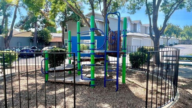 127 Harris Circle, Bay Point, CA 94565