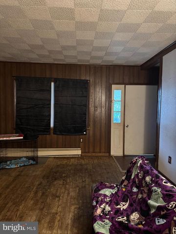 751 W PINE ST, Frackville, PA 17931