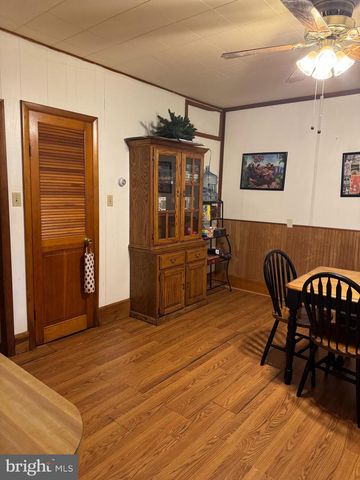 751 W PINE ST, Frackville, PA 17931