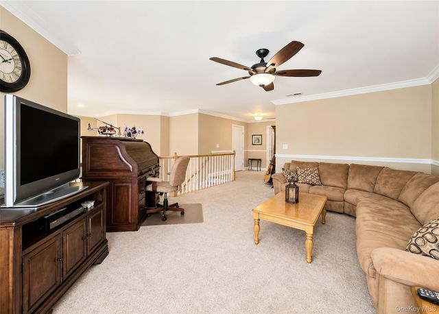 27 Toni Court, Center Moriches, NY 11934