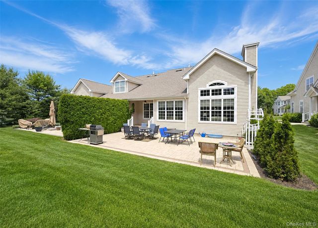 27 Toni Court, Center Moriches, NY 11934