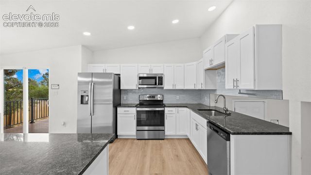 5625 Escapardo Way, Colorado Springs, CO 80917