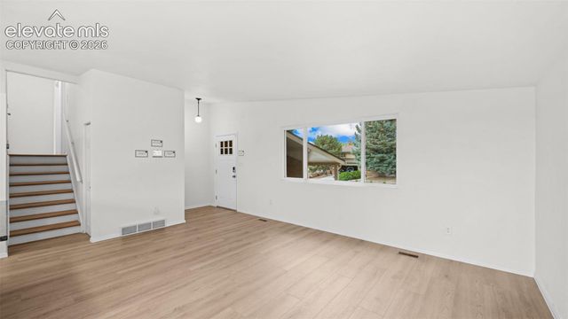 5625 Escapardo Way, Colorado Springs, CO 80917
