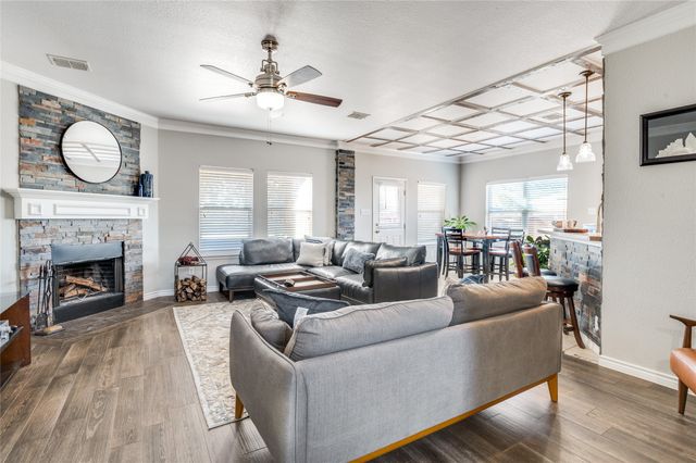 1984 Newport Drive, Lancaster, TX 75146