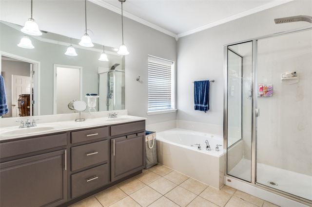 1984 Newport Drive, Lancaster, TX 75146