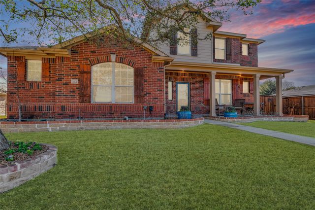 1984 Newport Drive, Lancaster, TX 75146