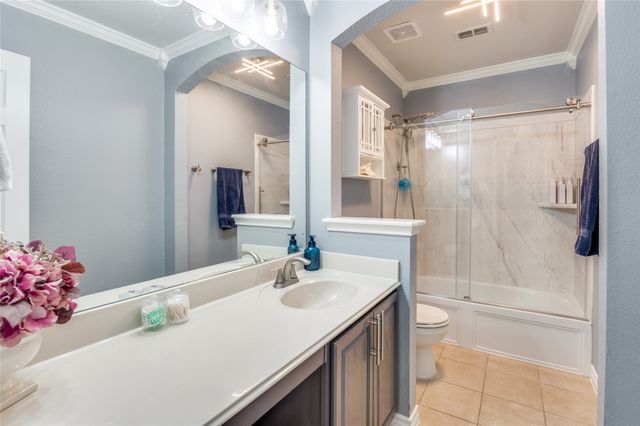 1984 Newport Drive, Lancaster, TX 75146