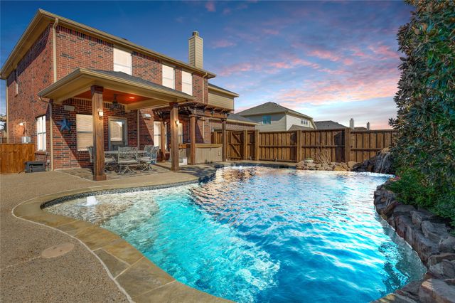 1984 Newport Drive, Lancaster, TX 75146