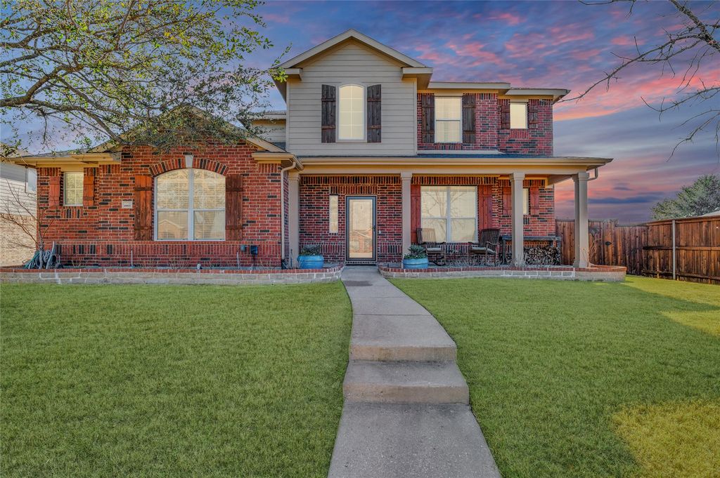 1984 Newport Drive, Lancaster, TX 75146