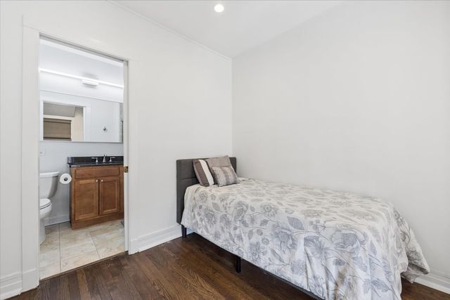 5802 S BLACKSTONE Avenue 1, Chicago, IL 60637