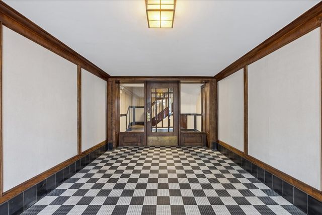 5802 S BLACKSTONE Avenue 1, Chicago, IL 60637