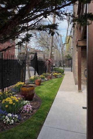 5802 S BLACKSTONE Avenue 1, Chicago, IL 60637