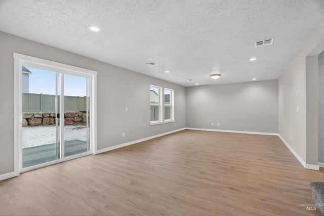 19317 Snowyside Way, Caldwell, ID 83605