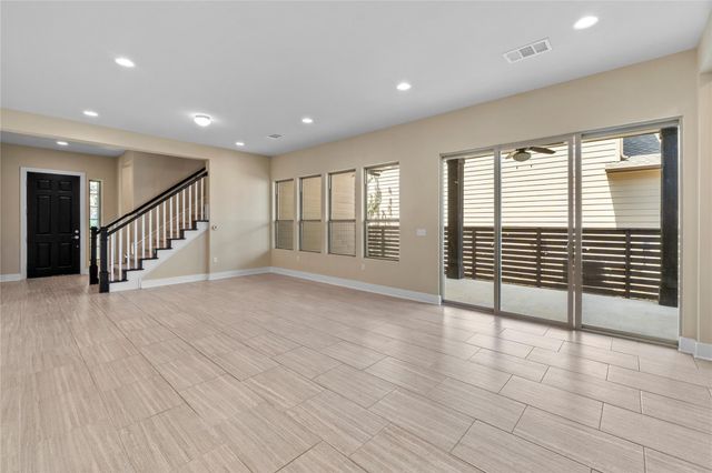 1709 Lawrence ST 5, Austin, TX 78741