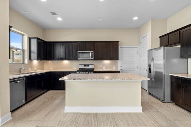 1709 Lawrence ST 5, Austin, TX 78741