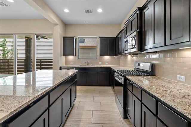 1709 Lawrence ST 5, Austin, TX 78741