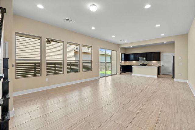 1709 Lawrence ST 5, Austin, TX 78741