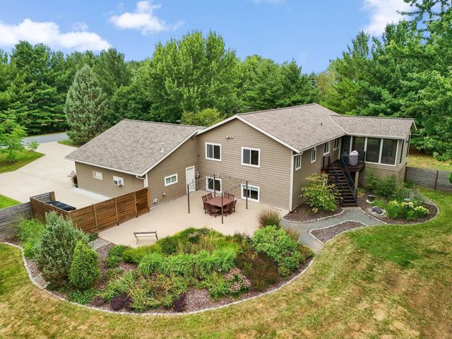 947 Sherman Road, Hudson, WI 54016