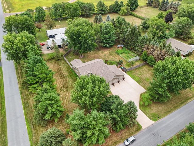 947 Sherman Road, Hudson, WI 54016