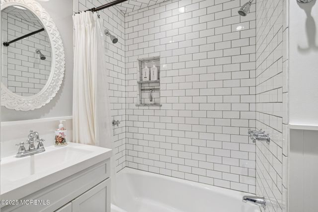 1412 Bay Plaza, Wall, NJ 07719