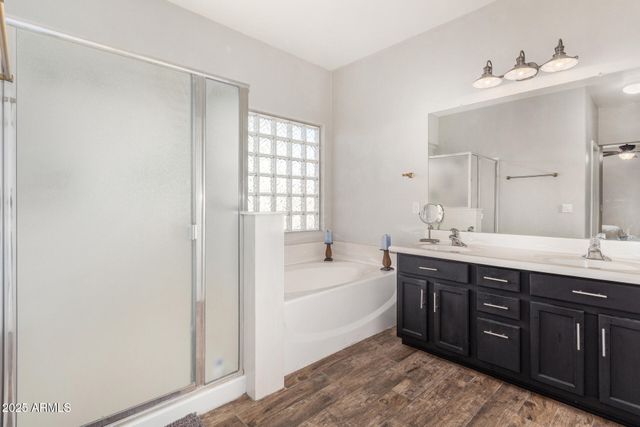 32 W DESERT VISTA Trail, San Tan Valley, AZ 85143