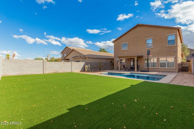 32 W DESERT VISTA Trail, San Tan Valley, AZ 85143