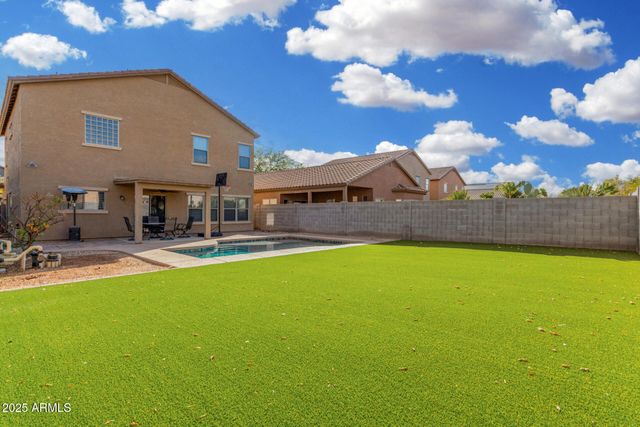 32 W DESERT VISTA Trail, San Tan Valley, AZ 85143
