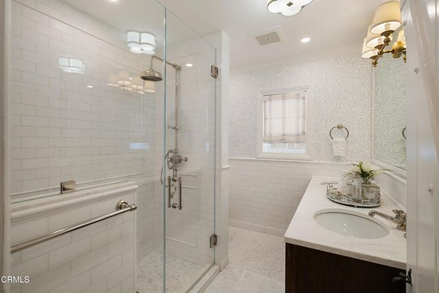 4904 Hampton Road, La Canada Flintridge, CA 91011