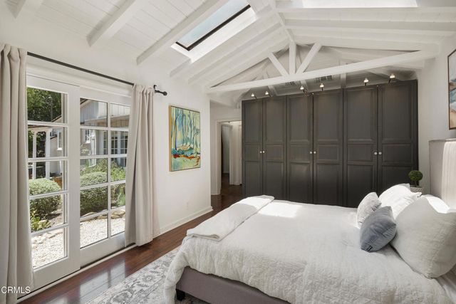 4904 Hampton Road, La Canada Flintridge, CA 91011