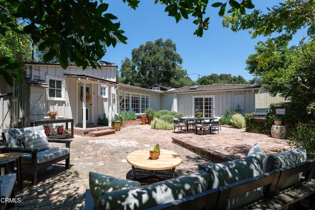 4904 Hampton Road, La Canada Flintridge, CA 91011